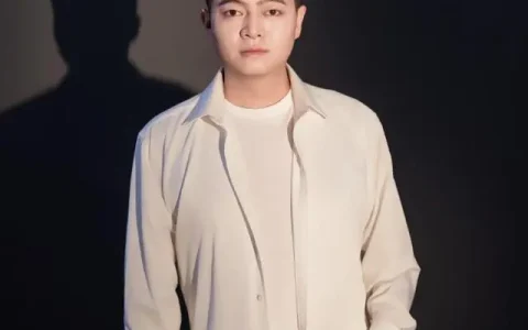 网红离世后，妻子带货被封引争议